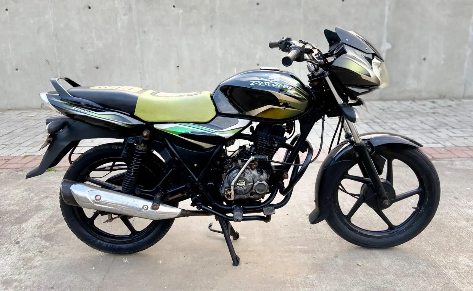 Bajaj Discover 100cc 2012
