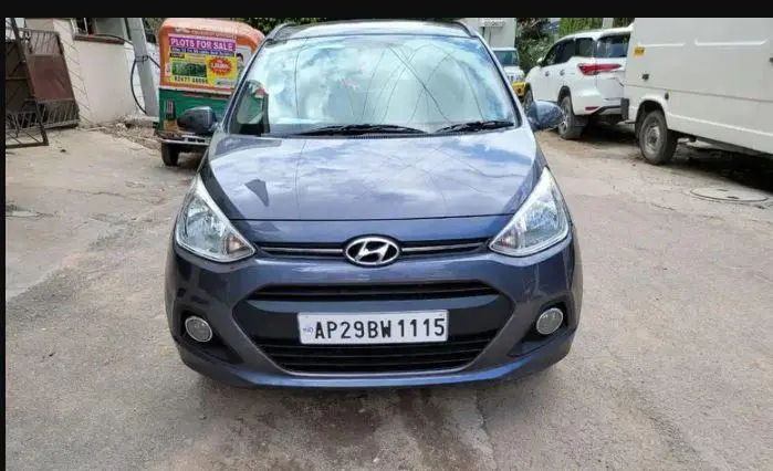Hyundai Grand i10 Sportz 1.1 CRDi 2013