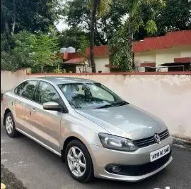 Volkswagen Vento Highline Diesel 2012