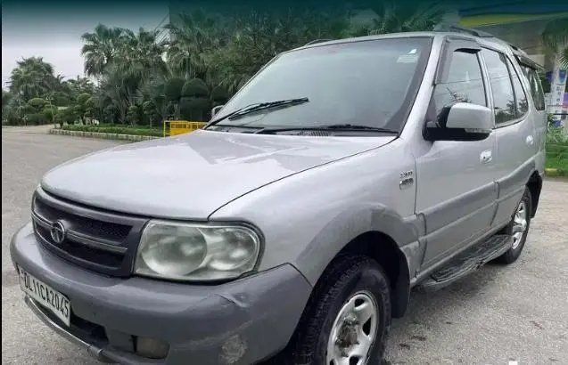 Tata Safari 4x2 LX DICOR 2012