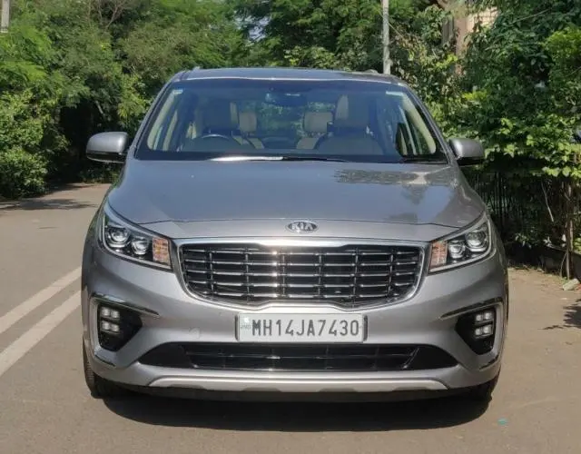 Kia Carnival Limousine 7 STR 2020