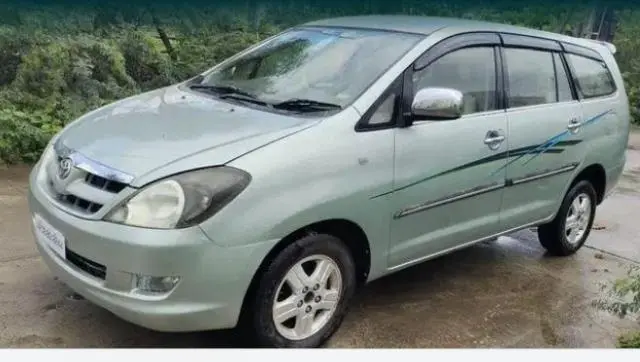 Toyota Innova 2.5 V 8 STR 2006