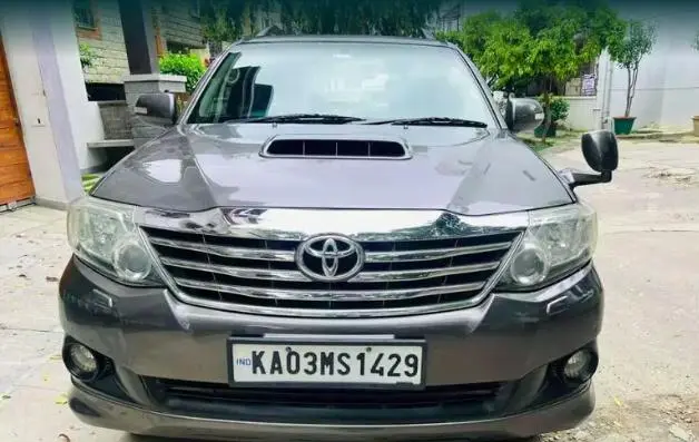 Toyota Fortuner 3.0 4x4 AT 2013