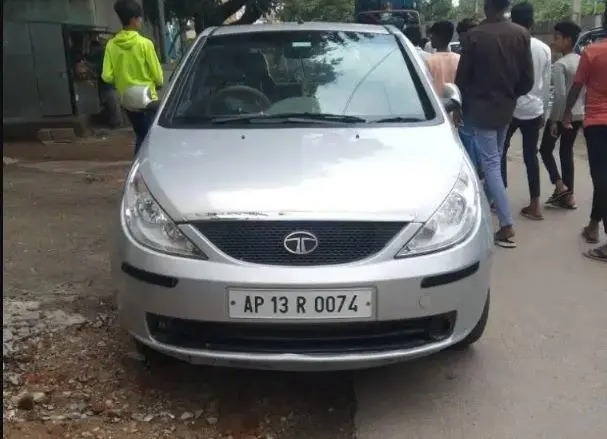 Tata Indica Vista Quadrajet LS 2010