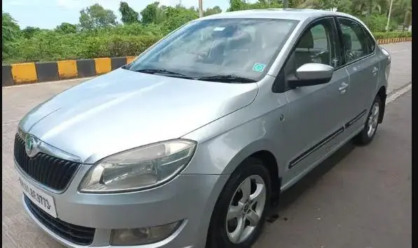Skoda Rapid Elegance 1.6 TDI CR MT 2012