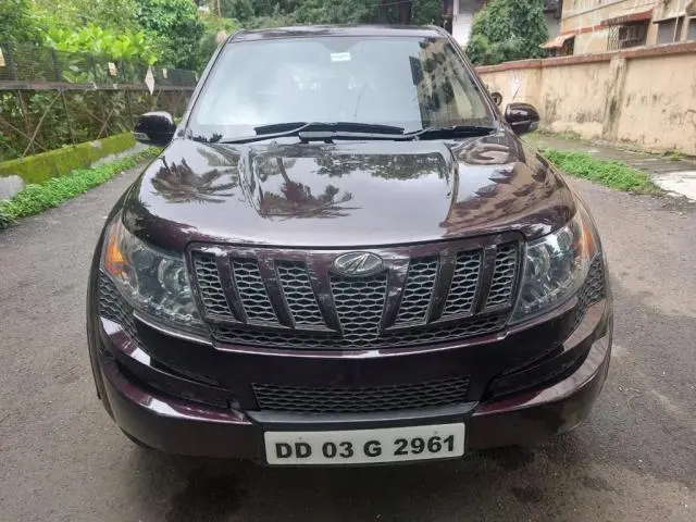 Mahindra XUV500 W8 2013