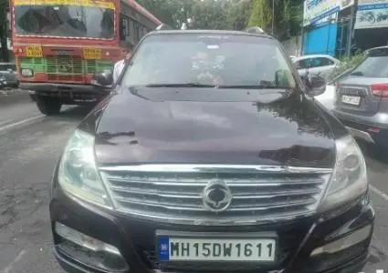 Mahindra Ssangyong Rexton RX7 2013