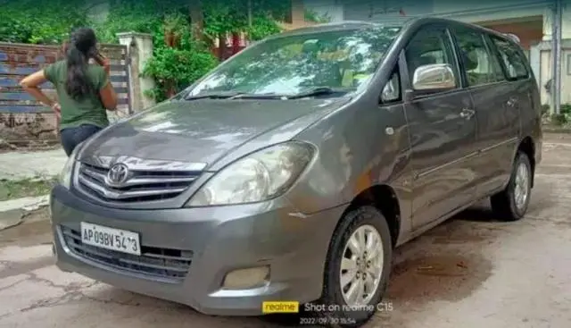 Toyota Innova 2.5 V 7 STR 2009