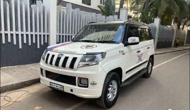 Mahindra TUV300 T8 2016