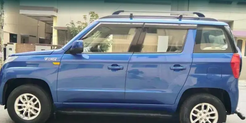 Mahindra TUV300 T8 2017