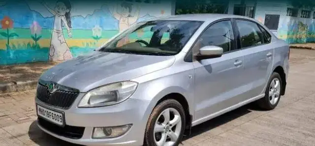 Skoda Rapid 1.6 MPI Elegance 2012