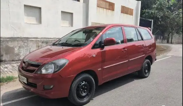 Toyota Innova 2.5 G 8 STR BS III 2008