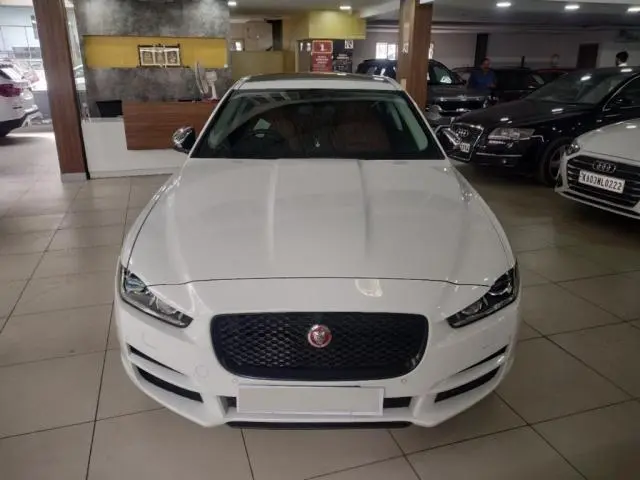 Jaguar XE Portfolio Diesel 2018