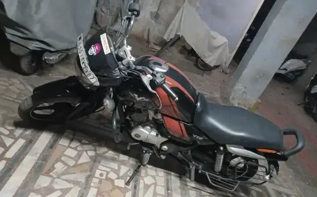 Bajaj V12 125cc 2017