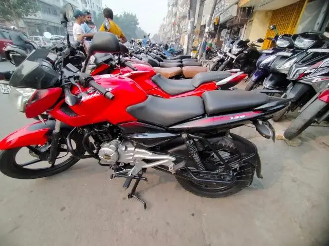 Bajaj Pulsar 135LS 2013