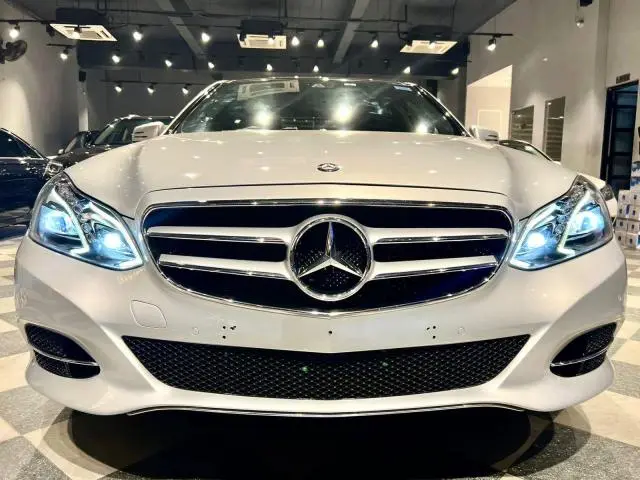 Mercedes-Benz E-Class E 200 CGI 2015