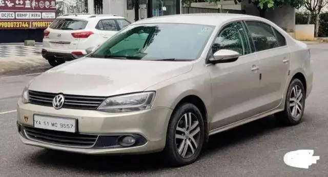 Volkswagen Jetta 2.0L TDI Highline AT 2012