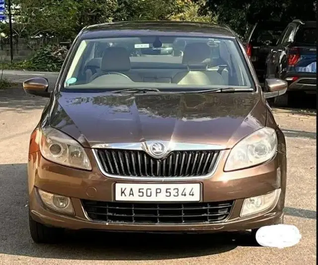 Skoda Rapid 1.5 TDI CR Style Plus AT 2016