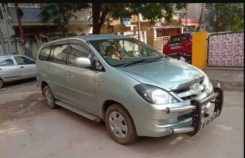 Toyota Innova 2.5 V 8 STR 2009