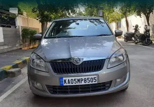 Skoda Rapid 1.6 TDI MT AMBITION PLUS 2013