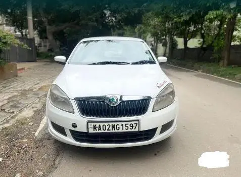 Skoda Rapid 1.6 MPI AMBITION 2012