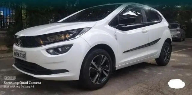 Tata Altroz XZ Petrol 2021