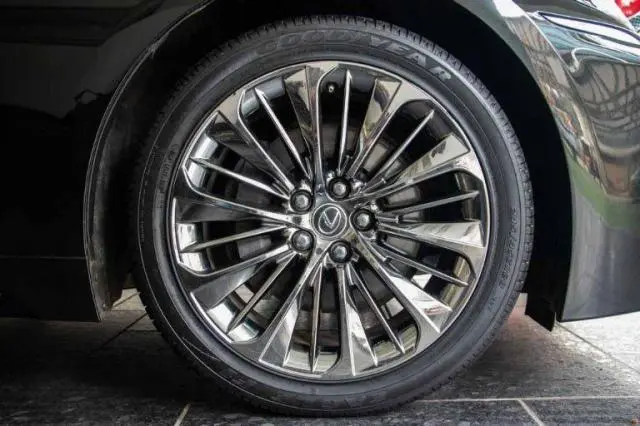 Lexus LS 500h Ultra Luxury 2019