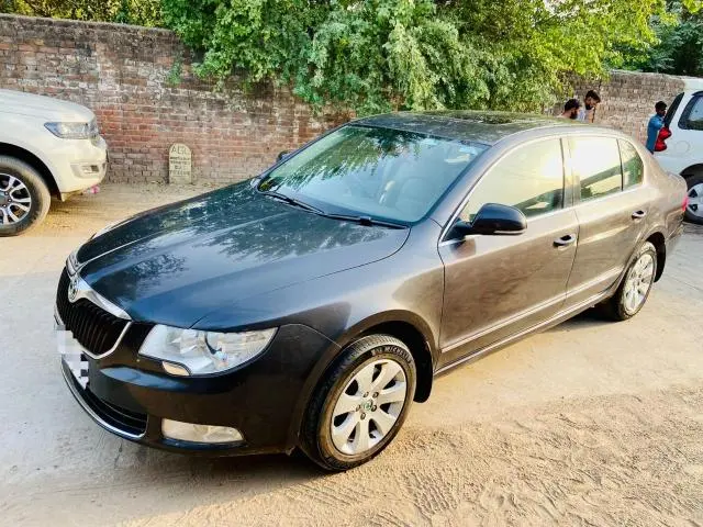 SKODA SUPERB 2.5 TDI AT 2012