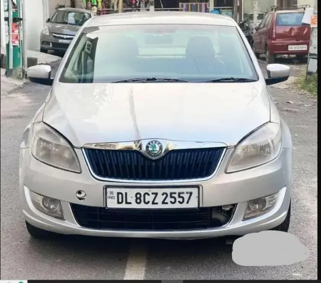 Skoda Rapid ELEGANCE 1.6 TDI MT 2013