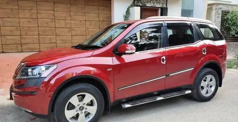 Mahindra XUV500 W8 2WD 2014