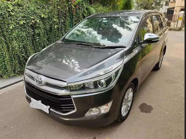 Toyota Innova Crysta 2.4 G Plus 8 STR 2018