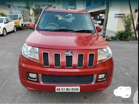 Mahindra TUV300 T8 2016