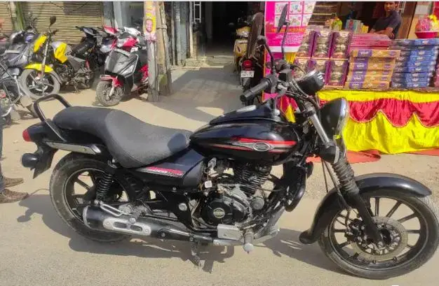 Bajaj Avenger 220cc 2015