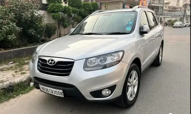 Hyundai Santa Fe 2WD MT 2013