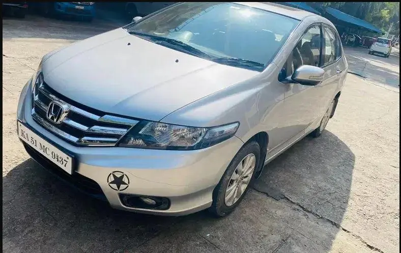 Honda City 1.5 V MT SUN ROOF 2012
