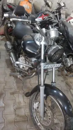 Bajaj Avenger 220cc 2015
