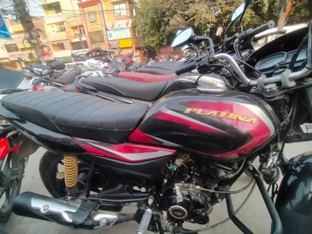 Bajaj Platina 110 H Gear Disc BS6 2020