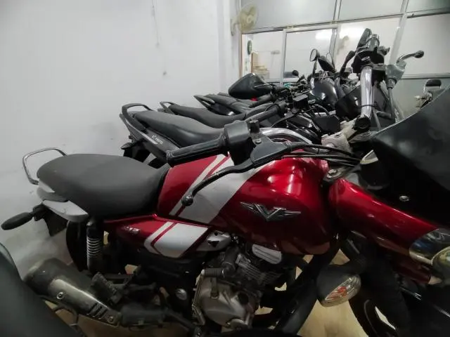 Bajaj V12 125cc 2017