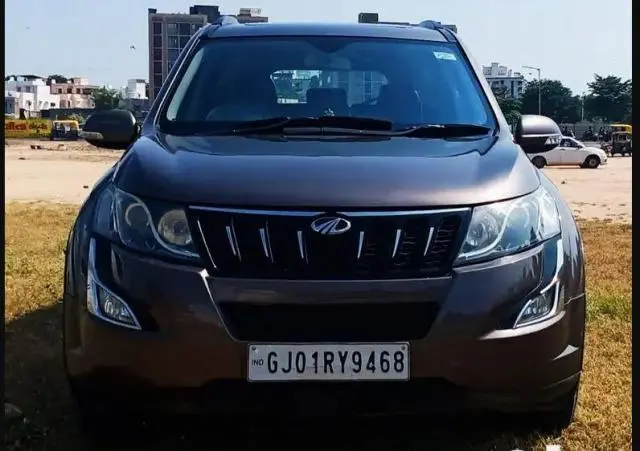 Mahindra XUV500 W10 AWD AT 2017