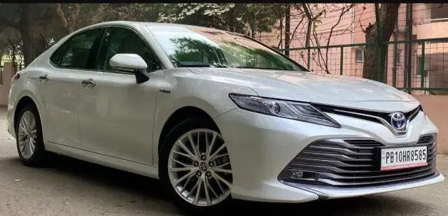 Toyota Camry HYBRID BS6 2021