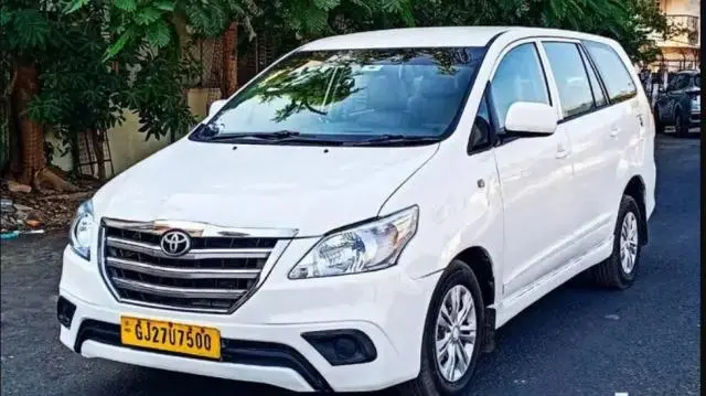 Toyota Innova 2.5 GX 8 STR BS IV 2014