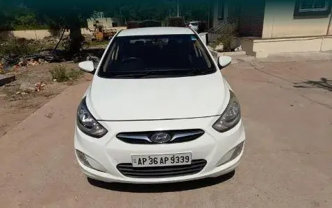 Hyundai Verna FLUIDIC 1.4 EX CRDI 2012
