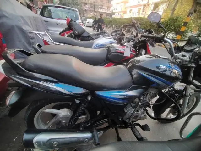 Bajaj Discover 125cc 2016