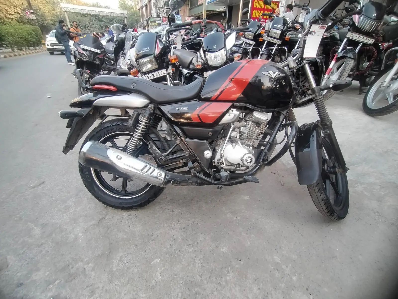 Bajaj V12 125cc 2017