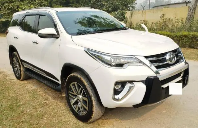 Toyota Fortuner 2.8 4x4 AT 2019