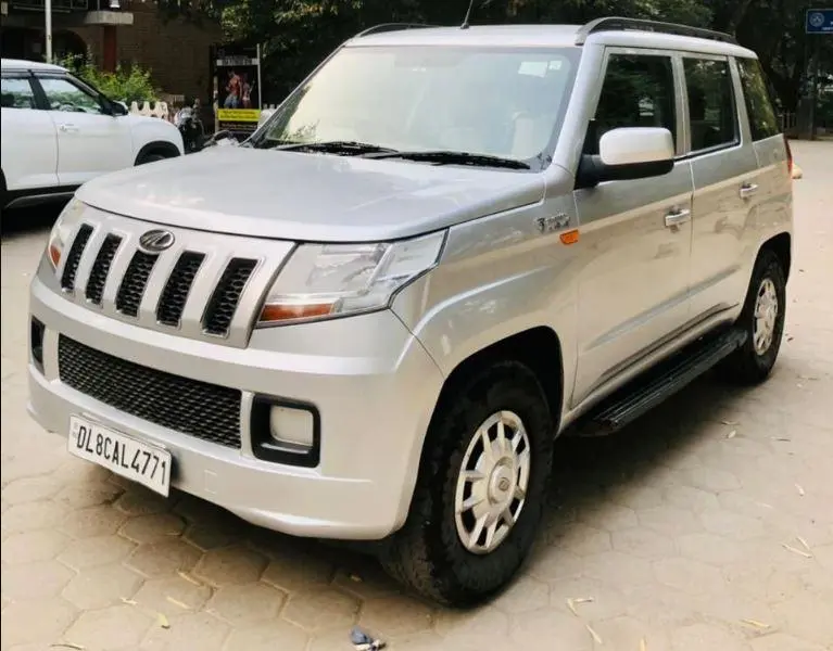 Mahindra TUV300 T6 Plus 2015
