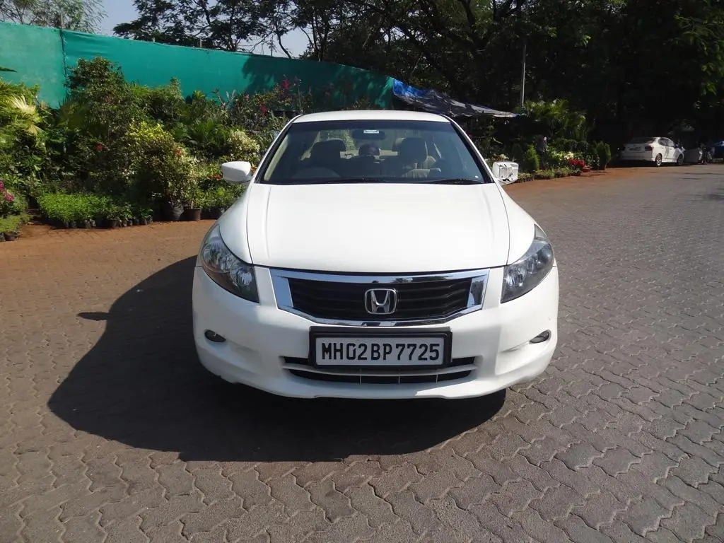 Honda Accord 2.4 AT 2010