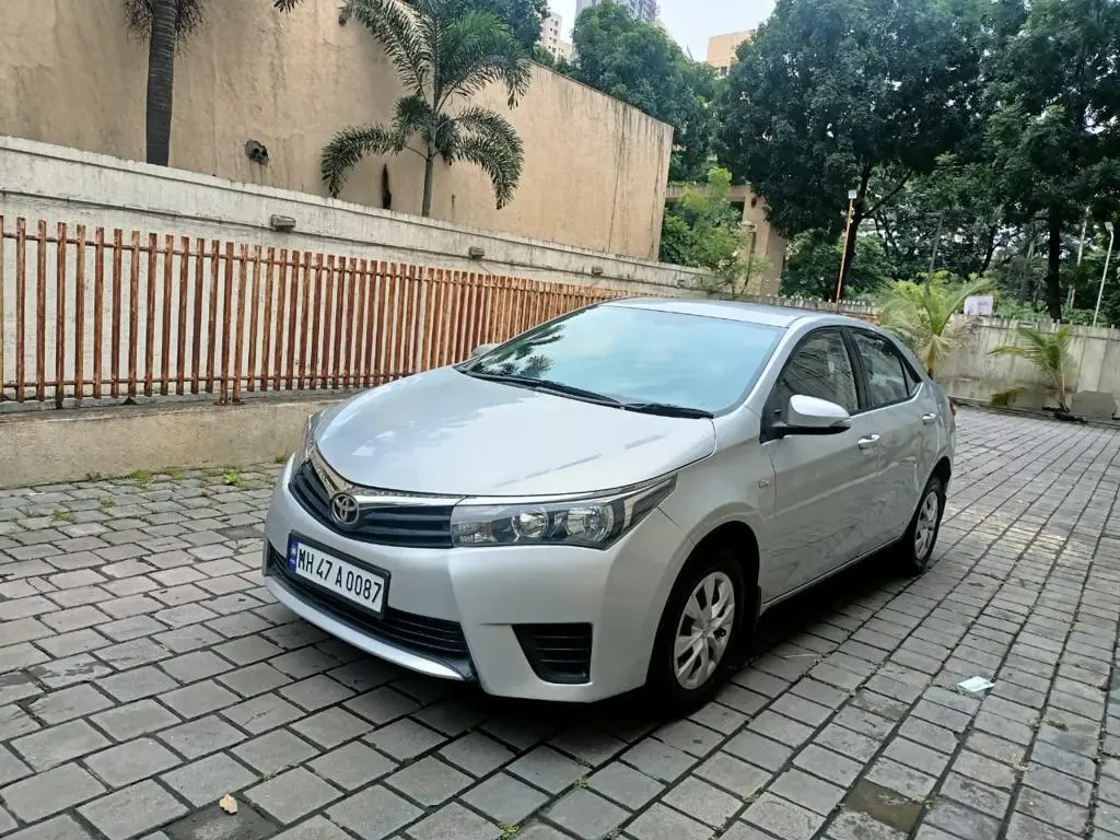 Toyota Corolla Altis 1.8 J 2015