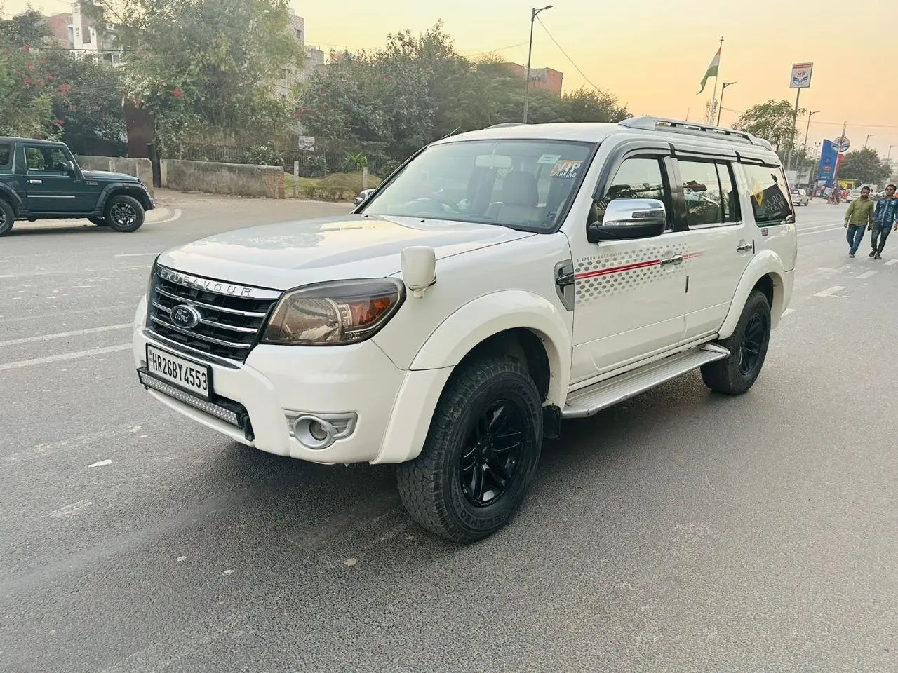 Ford Endeavour 3.0L 4X4 AT 2013