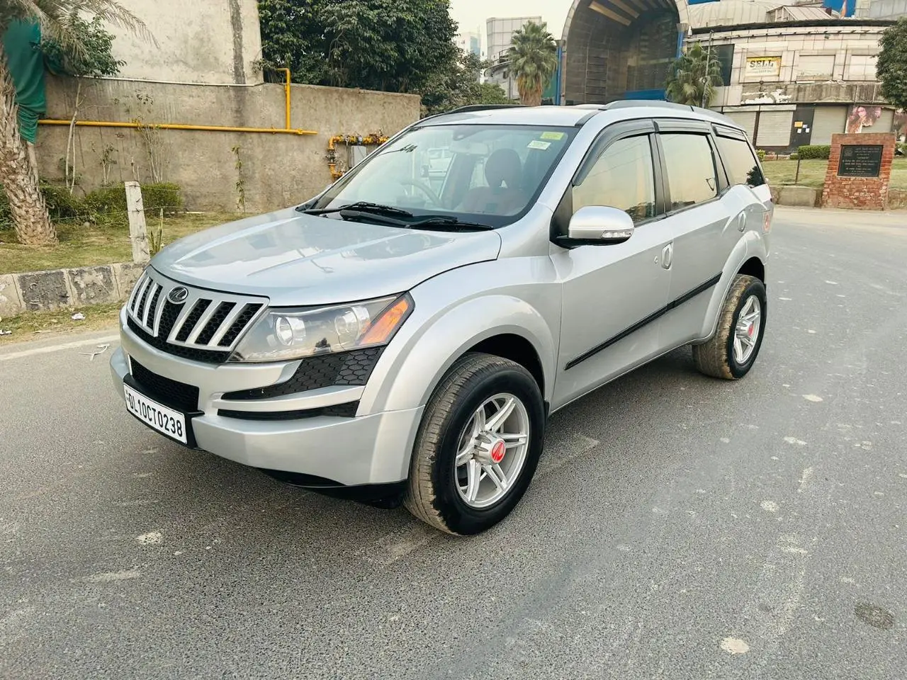 Mahindra XUV500 W4 2014